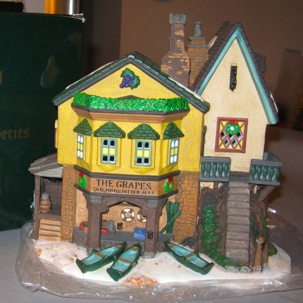 Dickens' Village The Grapes Inn - Limited To Year of Production